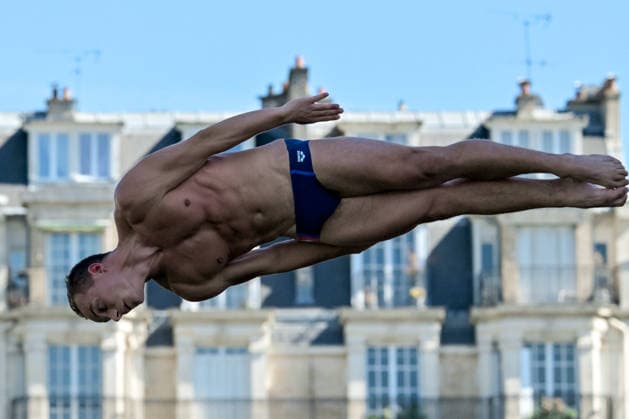 Davide Baraldi of Italy competes in the high diving 20m Round 3-4 Men Final during the European Aquatics Championships at the River Seine in Paris (France), August 8, 2026. Giorgio Scala DBM - Deepbluemedia Insidefoto