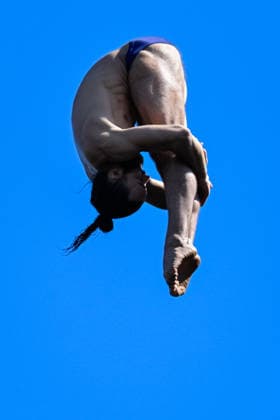 Catalin Petru Preda of Romania Gary Hunt of France competes in the High Diving Men s 20m Final during the European Aquatics Championships at the River Seine in Paris (France), August 8, 2026. Giorgio Scala DBM - Deepbluemedia Insidefoto