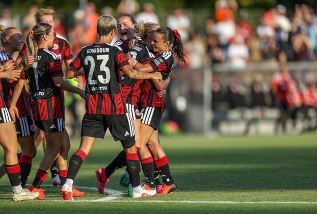 GER, Frankfurt, Eintracht Frankfurt vs Malmö FF, UEFA Womens Champions League, Fussball, UEFA, Spielzeit 2026 2027, Stadion am Brentanobad, Qualifikation, Finale im Bild: Laura Freigang (Eintracht Frankfurt Frauen 10) erzielt den Treffer zum 1:0, Tor, Jubel und Freude, Emotionen DFB DFL REGULATIONS PROHIBIT ANY USE OF PHOTOGRAPHS AS IMAGE SEQUENCES AND OR QUASI-VIDEO, 08.08.2026 *** GER, Frankfurt, Eintracht Frankfurt vs. Malmö FF, UEFA Women s Champions League, Soccer, UEFA, 2026–2027 Season, Stadion am Brentanobad, Qualifying Round, Final: Laura Freigang of Eintracht Frankfurt Women s Team 10 scores the goal to make it 1–0, Goal, Celebration and joy, emotions. DFB and DFL regulations prohibit any use of photographs as image sequences and or quasi-video. August 8, 2026 Copyright: HMBxMedia HendrikxHamelau