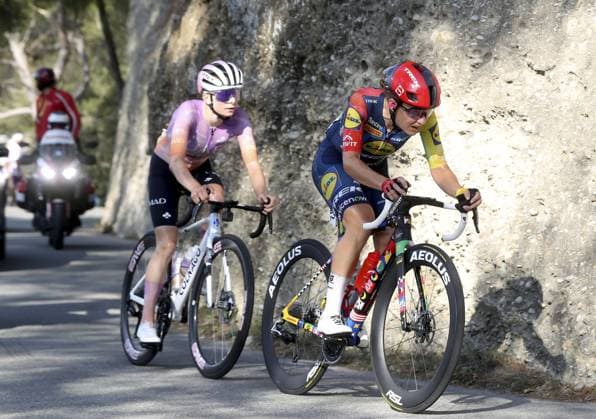 TOUR DE FRANCE FEMMES SISTERON-NICE PHOTOPQR NICE MATIN Jean François Ottonello ; Nice ; 08 08 2026 ; Tour de France Femmes 2026 - 8e etape Sisteron-Nice dans la cote de Colomars - Loes Adegeest (Lidl-Trek) et Maeva Squiban (UAE Team L IMAD) 8th stage of the fifth edition of the Women s Tour de France cycling race, 171.9 km from Sisteron to Nice, in Nice, southeastern France on August 8, 2026 Nice France  Copyright: xPHOTOPQR NICExMATIN MAXPPPxJeanxFrançoisxOttonellox 20260808NIM5300 20260808NIM5300
