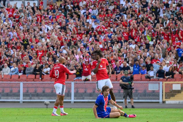 260808 Manchester Uniteds Bryan Mbeumo scores during the friendly match between Manchester United, ManU and Paris Saint-Germain August 8 2026 in Gothenburg. *** August 8, 2026: Manchester United s Bryan Mbeumo scores during the friendly match between Manchester United and Paris Saint-Germain in Gothenburg  Copyright: FREDRIKxAREMYR BB260808FA086