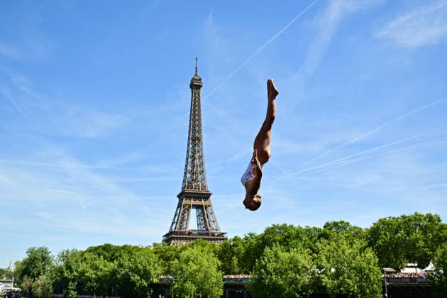 European Aquatics Championships 2026 - Women s 20m Platform High Diving Madeleine Bayon from France during the Women’s 20m platform high diving at the European Aquatics Championships 2026 on the Seine River in Paris on August 8, 2026. Photo by Tomas Stevens ABACAPRESS.COM Paris France  Copyright: xStevensxTomas ABACAx