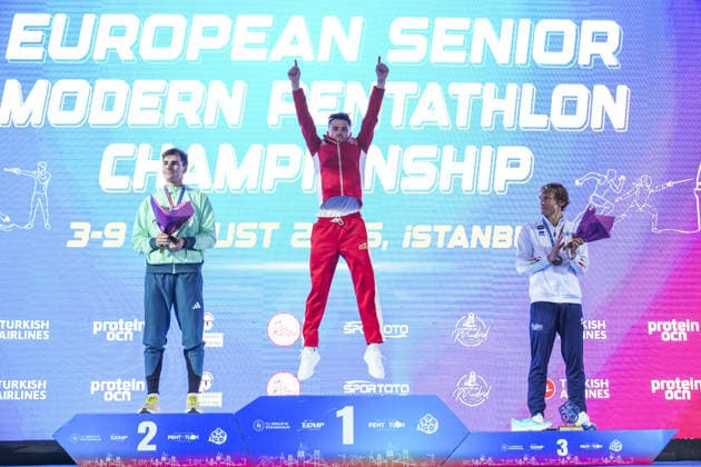 2026 European Modern pentathlon, moderner Fünfkampf Championships in Istanbul ISTANBUL, TURKIYE - AUGUST 8: Gold medalist Egor Gromadskii of Russia (C), silver medalist Botond Tamas of Hungary (L), and bronze medalist Giorgio Malan of Italy (R) pose on the podium during the men s medal ceremony at the 2026 European Modern Pentathlon Championships at the Burhan Felek Sports Complex in Istanbul, Turkiye, on August 8, 2026 Bunyamin Celik Anadolu Istanbul Turkey. Editorial use only. Please get in touch for any other usage.  Copyright: x2026xAnadoluxBunyaminxCelikx