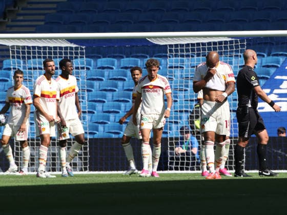 SOCCER - Friendly Match - Brighton and Hove Albion vs. Roma Photo by IPA ABACAPRESS.COM87327498 - August 8, 2026: Brighton vs. AS Roma (Friendly). Sports; Soccer; In the photo: Disappointment (Photo by Gino Mancini) Brighton  Copyright: xIPAxSport ABACAx