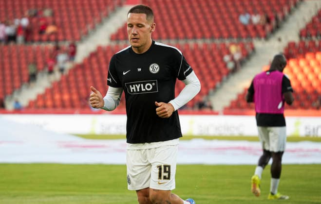 ESP: RCD Mallorca vs Elversberg Pre Season match 2026 2027 Lukas Finn Pinckert during Pre Season match between RCD Mallorca and Elversberg played at Estadio de Son Moix, on August 08, 2026 Palma de Mallorca, Spain. Palma de Mallorca Spain Football *** ESP RCD Mallorca vs. Elversberg, 2026–2027 Preseason Match: Lukas Finn Pinckert during the preseason match between RCD Mallorca and Elversberg, played at Estadio de Son Moix on August 8, 2026, in Palma de Mallorca, Spain. Palma de Mallorca, Spain. Soccer Copyright: xNandoxTorresx