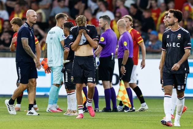 DEVENTER - Finn Stam of Willem II, (m) reacts after a 4-1 loss during the Dutch Eredivisie match between Go Ahead Eagles and Willem II at De Adelaarshorst on August 8, 2026 in Deventer, the Netherlands. VINCENT JANNINK ANP Eredivisie 2026 27 xVIxANPxSportx xxANPxIVx 565103213 originalFilename: 565103213.jpg