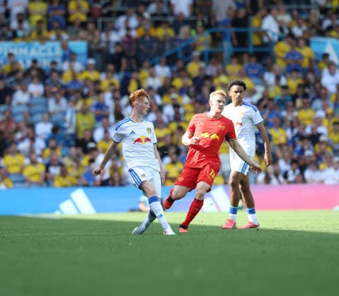 Leeds United v Leipzig, Pre-Season Friendly leeds make a break during the Pre-Season Friendly match between Leeds United and Leipzig at Elland Road, Leeds, UK on 8 August 2026. Leeds Elland Road West Yorkshire UK Editorial use only , Copyright: xStevexMowerx PSI-24676-0106