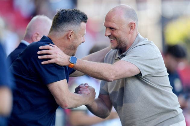 2026-08-08 - VriendenLoterij Eredivisie DEVENTER, NETHERLANDS - AUGUST 8: (L-R) Coach John Stegeman of Willem II, coach Joseph Oosting of Go Ahead Eagles during the VriendenLoterij Eredivisie at the De Adelaarshorst on August 8, 2026 in Deventer, Netherlands Deventer De Adelaarshorst Netherlands Content not available for redistribution in The Netherlands directly or indirectly through any third parties. Copyright: xDennisxBresserx