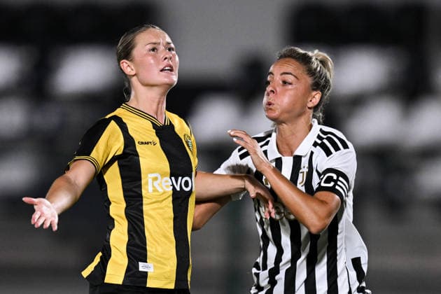 260808 Svea Rehnberg of Hammarby and Martina Rosucci of Juventus during the Women s Champions League qualifying match between Juventus and Hammarby on August 8, 2026 in Turin. Photo: Daniele Buffa BILDBYRAN COP 18 XY0123 fotboll football soccer fotball uefa womens champions league juventus hammarby dam bbeng *** August 8, 2008: Svea Rehnberg of Hammarby and Martina Rosucci of Juventus during the Women’s Champions League qualifying match between Juventus and Hammarby on August 8, 2026 in Turin. Photo by Daniele Buffa, BILDBYRAN COP 18 XY0123 soccer football UEFA Women s Champions League Juventus Hammarby women s soccer  Copyright: DANIELExBUFFA BB260808BB484