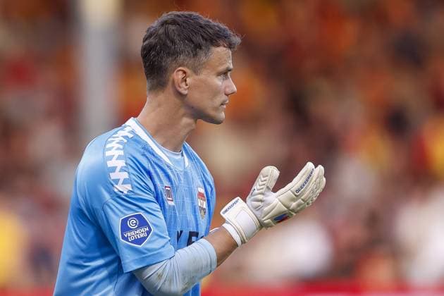 DEVENTER , 08-08-2026 , Stadium De Adelaarshorst , season 2026 2027 , Dutch Eredivisie football . match between Go Ahead Eagles and Willem II, Final result 4-1, Picture shows Willem II goalkeeper Wouter van der Steen Go Ahead Eagles - Willem II  x205557895x Copyright: