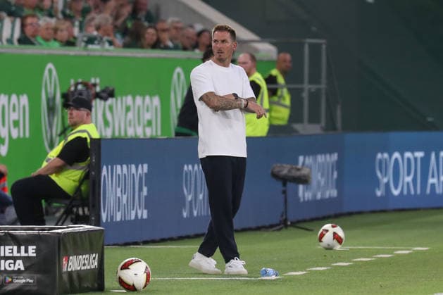 08.08.2026, xgox, Fussball, 2. Bundesliga, VfL Wolfsburg - 1. FC Kaiserslautern v.l. Tobias Strobl (Wolfsburg, Trainer) gibt Anweisungen, gestikuliert mit den Armen, gesticulate, gives instructions (DFL DFB REGULATIONS PROHIBIT ANY USE OF PHOTOGRAPHS as IMAGE SEQUENCES and or QUASI-VIDEO) Wolfsburg *** August 8, 2026, xgox, Soccer, 2. Bundesliga, VfL Wolfsburg 1 FC Kaiserslautern v l Tobias Strobl Wolfsburg, coach gives instructions, gesticulates with his arms, gesticulate, gives instructions DFL DFB REGULATIONS PROHIBIT ANY USE OF PHOTOGRAPHS as IMAGE SEQUENCES and or QUASI-VIDEO Wolfsburg