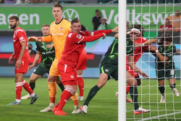 08.08.2026, xgox, Fussball, 2. Bundesliga, VfL Wolfsburg - 1. FC Kaiserslautern v.l. Marlon Ritter (Kaiserslautern, 7) Fabian Reese (Wolfsburg, 11) Zweikampf, Duell, Kampf, tackle (DFL DFB REGULATIONS PROHIBIT ANY USE OF PHOTOGRAPHS as IMAGE SEQUENCES and or QUASI-VIDEO) Wolfsburg *** August 8, 2026, xgox, Soccer, 2. Bundesliga, VfL Wolfsburg vs. FC Kaiserslautern: Marlon Ritter (Kaiserslautern), Fabian Reese (Wolfsburg), 11: Tackle, duel, battle, tackle DFL DFB REGULATIONS PROHIBIT ANY USE OF PHOTOGRAPHS as IMAGE SEQUENCES and or QUASI-VIDEO Wolfsburg