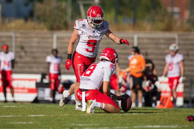 Heiko Bals Düsseldorf Panther vs Potsdam Royals Heiko Bals Running Back 9 Düsseldorf Panther vs Potsdam Royals im Panther Stadion in Düsseldorf (Deutschland, Nordrhein Westfalen). American Football, 09. Spieltag der Effect Energy GFL Saison 2026. Endstand: 00:49 *** Heiko Bals Düsseldorf Panthers vs. Potsdam Royals Heiko Bals, running back 9, Düsseldorf Panthers vs. Potsdam Royals at Panther Stadium in Düsseldorf, Germany, North Rhine-Westphalia; American football; Week 9 of the 2026 Effect Energy GFL season; Final score: 0–49