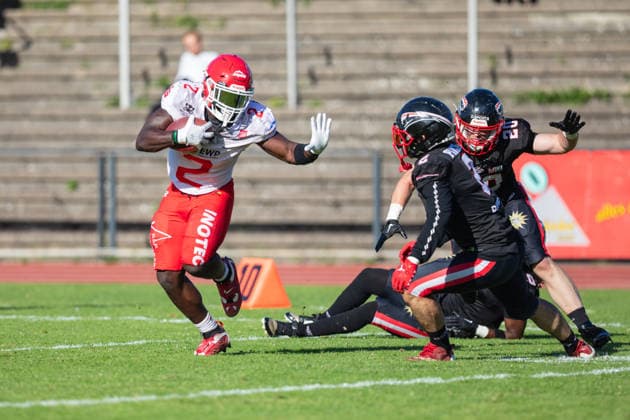 Chrisman Kyei Düsseldorf Panther vs Potsdam Royals Chrisman Kyei Running Back 2 Düsseldorf Panther vs Potsdam Royals im Panther Stadion in Düsseldorf (Deutschland, Nordrhein Westfalen). American Football, 09. Spieltag der Effect Energy GFL Saison 2026. Endstand: 00:49 *** Chrisman Kyei Düsseldorf Panthers vs. Potsdam Royals Chrisman Kyei, running back, No. 2 Düsseldorf Panthers vs. Potsdam Royals at Panther Stadium in Düsseldorf, Germany, North Rhine-Westphalia American football, Week 9 of the 2026 Effect Energy GFL season. Final score: 0–49