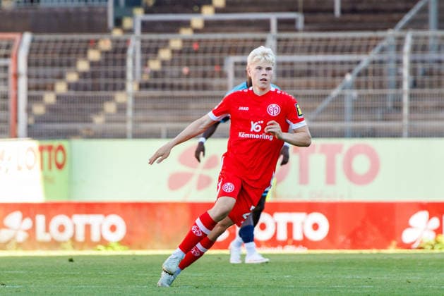 MAINZ, GERMANY - AUGUST 8: Otto Ruoppi (1. FSV Mainz 05, 20) during the exhibition game between 1. FSV Mainz 05 vs. FC Paris at Bruchweg Stadium in preparation for the Bundesliga season 2026 27 on August 8, 2026 in Mainz, Germany. Rhineland-Palatinate Germany Copyright: xStephanxHahnex