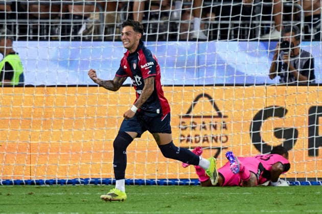Cagliari s Agustin Albarracin Basil scores the victory goal and celebrates during the Serie A soccer match between Cagliari Calcio and Nice at the Unipol Domus in Cagliari, Sardinia - Saturday 8th august 2026. - Soccer  Copyright: x Â®xGianlucaxZuddas LaPressex