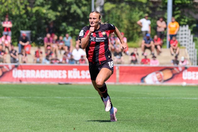 Leverkusen, Deutschland: 08.08.2026 - Saisoneröffnung Testspiel - Bayer Leverkusen Frauen vs. Feyenoord Rotterdam Frauen Im Bild: Lobke Loonen (Leverkusen) *** Leverkusen, Germany, August 8, 2026 Season Opener: Friendly Match—Bayer Leverkusen Women vs. Feyenoord Rotterdam Women. Pictured: Lobke Loonen, Leverkusen Copyright: HMBxMedia MadeleinexFantini
