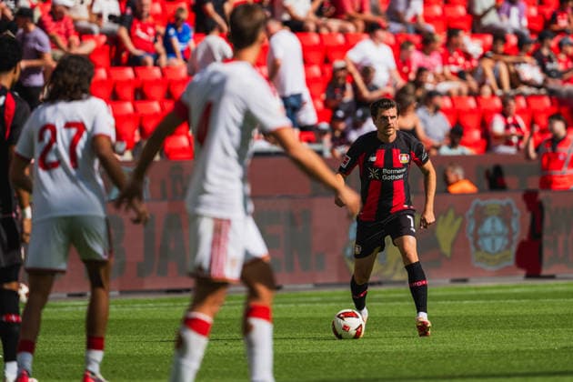 Jonas Hofmann (Bayer 04 Leverkusen, 07) am Ball Bayer 04 Leverkusen vs. FC Sevilla, Fussball, Saisoneroeffnungspiel, Freundschaftsspiel, Saison 2026 27, 08.08.2026, DFL REGULATIONS PROHIBIT ANY USE OF PHOTOGRAPHS AS IMAGE SEQUENCES AND OR QUASI-VIDEO, Bayer 04 Leverkusen vs. FC Sevilla, Fussball, Saisoneroeffnungsspiel, Freundschaftsspiel, Saison 2026 27, 08.08.2026 Leverkusen *** Jonas Hofmann, Bayer 04 Leverkusen, 07 on the ball, Bayer 04 Leverkusen vs. FC Sevilla, soccer, season opener, friendly match, 2026–27 season, August 8, 2026, DFL regulations prohibit any use of photographs as image sequences and or quasi-video, Bayer 04 Leverkusen vs. FC Sevilla, soccer, season opener, friendly match, 2026–27 season, August 8, 2026, Leverkusen Copyright: xEibner-Pressefoto LukasxBaldygax EP_LBA