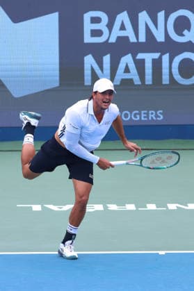 ATP, Tennis Herren Masters 1000 National Bank Open Montreal 2026 - Round of 16 - Day 8 Luciano Darderi of Italy serves during the Men™s round of 16 match against Nuno Borges of Portugal on day 8 of the ATP Masters 1000 National Bank Open at IGA Stadium. on August 8, 2026, in Montreal, Canada. (Photo by Horacio Zamora Eyepix Group) Copyright: xHoracioxZamorax xEyepixxGroupx HZ_08082026_194927