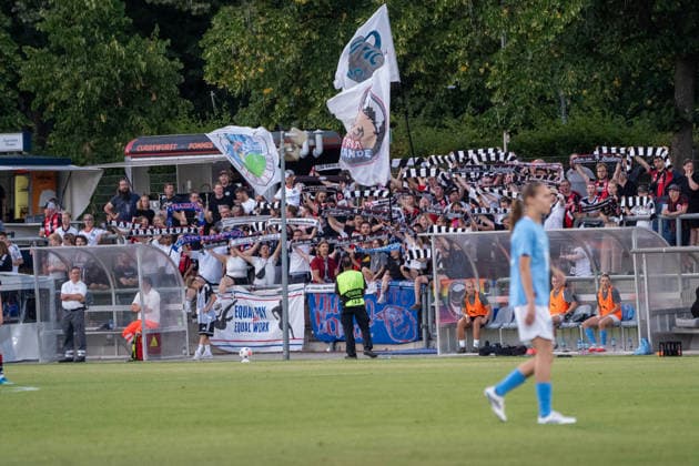 08.08.2026, xhfmx, Fussball UEFA WCLQ, Eintracht Frankfurt - Malmö FF Eintracht Fans feiern den Sieg gegen Malmö (DFL DFB REGULATIONS PROHIBIT ANY USE OF PHOTOGRAPHS as IMAGE SEQUENCES and or QUASI-VIDEO) Frankfurt *** August 8, 2026, xhfmx, Soccer UEFA WCLQ, Eintracht Frankfurt vs. Malmö FF Eintracht fans celebrate the victory over Malmö DFL DFB REGULATIONS PROHIBIT ANY USE OF PHOTOGRAPHS as IMAGE SEQUENCES and or QUASI-VIDEO Frankfurt