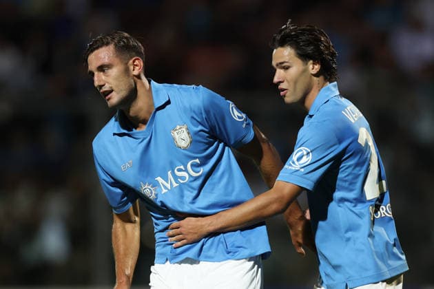 SSC Napoli v Celta Vigo - Pre-Season Friendly Lorenzo Lucca of Napoli and Antonio Vergara of Napoli during a preseason friendly soccer match between SSC Napoli and Celta Vigo at Stadio Patini in Castel di Sangro, Italy, on August 8, 2025. Castel di Sangro Italy  Copyright: xCiroxDexLucax originalFilename:deluca-sscnapol260808_npcT7.jpg