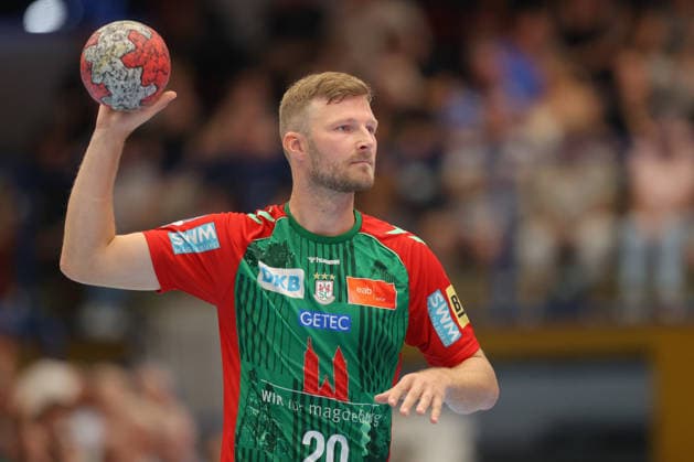 08.08.2026, xtgx, Handball Turnier, SC Magdeburg - SC DHfK Leipzig emspor, v.l. Philipp Weber (Magdeburg, 20) Lößnitz *** August 8, 2026, xtgx, Handball Tournament, SC Magdeburg vs. SC DHfK Leipzig emspor, from left: Philipp Weber (Magdeburg), 20 Lößnitz