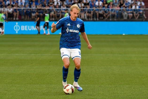 Timo Becker (Schalke 5) Aktion . Einzelbild . Freisteller . 08.08.2026 ¢ Fussball ¢ FC Schalke 04 vs Atalanta Bergamo -Testspiel-, Veltins-Arena, Gelsenkirchen, DFB DFL REGULATIONS PROHIBIT ANY USE OF PHOTOGRAPHS AS IMAGE SEQUENCES AND OR QUASI-VIDEO NRW Germany *** Timo Becker Schalke 5 Action Single Frame Cutout 08 08 2026 ¢ Soccer ¢ FC Schalke 04 vs. Atalanta Bergamo Friendly Match, Veltins Arena, Gelsenkirchen, DFB and DFL regulations prohibit any use of photographs as image sequences and or quasi-video. NRW, Germany Copyright: xpepphotox xSaschaxWeizx pep00321, pep_20260808_hm_54363