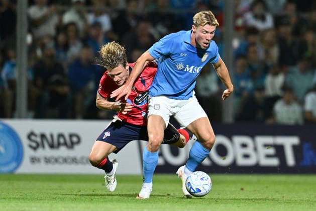 RECORD DATE NOT STATED 8th August 2026, Stadio Teofilo Patini, Castel di Sangro, Italy; Friendly Football; Napoli versus Celta Vigo; Carl Starfelt of Real Club Celta de Vigo and Rasmus Hojlund of Napoli battle for the ball DomenicoxCippitelli