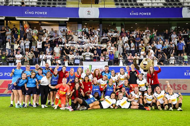 260808 UWCL OH Leuven vs Fenerbahce OH Leuven players and staff posing with the supporters after a female soccer game between OH Leuven (BEL) and Fenerbahce (TUR) Final of second qualifying round of UEFA Champions League Mini Tournament 5, on Saturday 8 August 2026 in LEUVEN , BELGIUM . PHOTO SPORTPIX Sevil Oktem LEUVEN DEN DREEF BELGIUM  Copyright: xSportpix.bex xSevilxOktemxSevilxOktemx