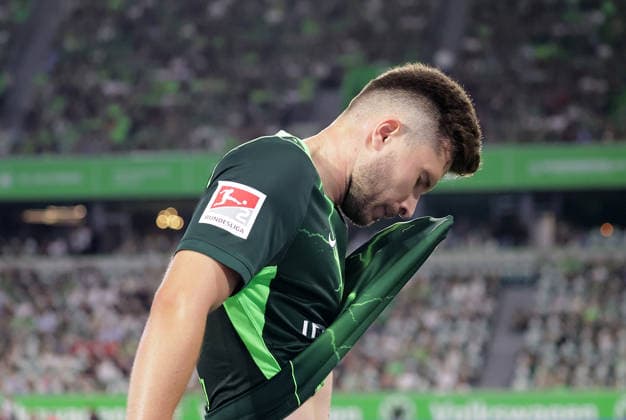 Elvis Rexhbecaj (VfL Wolfsburg) Fussball, Herren, Saison 2026 2027, 2.Liga, Volkswagenarena, VfL Wolfsburg gegen 1.FC Kaiserslautern 0-0 DFL REGULATIONS PROHIBIT ANY USE OF PHOTOGRAPHS AS IMAGE SEQUENCES AND OR QUASI-VIDEO. *** Elvis Rexhbecaj, VfL Wolfsburg Soccer, Men s Team, 2026–2027 Season, 2nd Division, Volkswagen Arena, VfL Wolfsburg vs. 1. FC Kaiserslautern 0–0. DFL regulations prohibit any use of photographs as image sequences and or quasi-video.