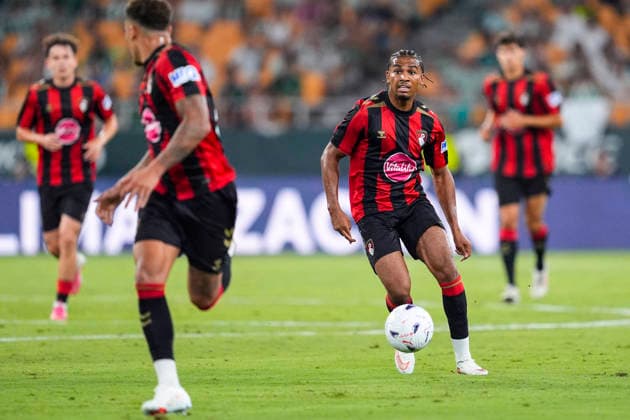 August 8, 2026, Sevilla, Sevilla, Spain: Alex Toth of AFC Bournemouth in action during the friendly match football match played between Real Betis and AFC Bournemouth at La Cartuja stadium on August 8, 2026, in Sevilla, Spain. Sevilla Spain - ZUMAa181 20260808_zaa_a181_095 Copyright: xJoaquinxCorcherox