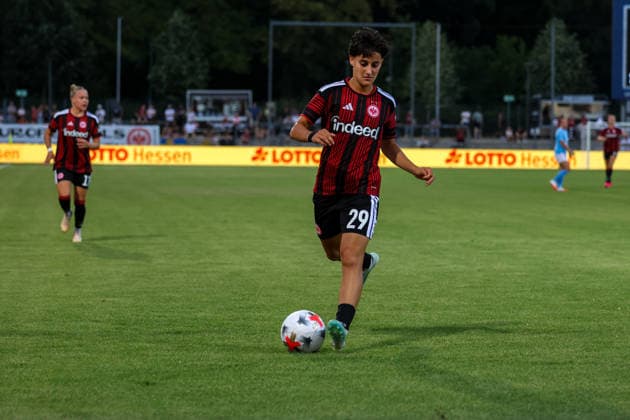 Fussball: Europa: UEFA Women s Champions League 2026 2027 - 2. Qualifikationsrunde, Finale, 08.08.2026 - Eintracht Frankfurt Frauen vs. Malmö FF Frauen - Stadion am Brentanobad (Frankfurt am Main, Deutschland); Dilara Acikgöz Frankfurt am Main Stadion am Brentanobad Hessen Deutschland *** Soccer Europe UEFA Women s Champions League 2026–2027, Second Qualifying Round, Final, August 8, 2026, Eintracht Frankfurt Women vs. Malmö FF Women, Stadion am Brentanobad, Frankfurt am Main, Germany, Dilara Acikgöz, Frankfurt am Main, Stadion am Brentanobad, Hesse, Germany Copyright: xAmiirxAmedjouax
