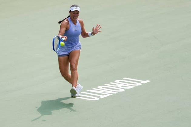 WTA, Tennis Damen Masters 1000 National Bank Open Toronto 2026 - Round of 16 - Day 8 Jessica Pegula of United States plays a forehand during the Women™s Singles round of 16 match against Diana Shnaider of Russia on day 8 of the WTA Masters 1000 National Bank Open at Sobeys Stadium on August 8, 2026, in Toronto, Canada. (Photo by Leonardo Ramirez Eyepix Group) Copyright: xLeonardoxRamirezx xEyepixxGroupx LR_08082026_194977