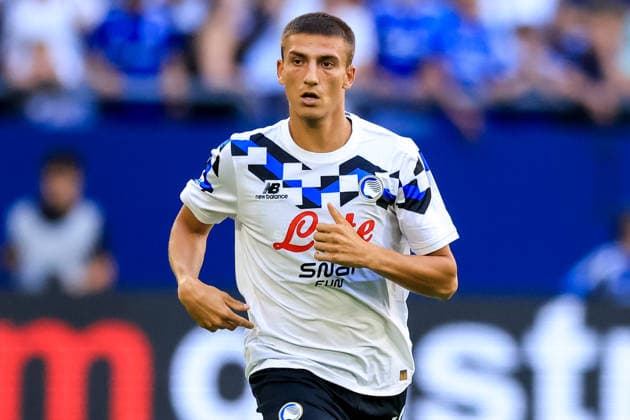 GELSENKIRCHEN, GERMANY - AUGUST 8: Frederico Cassa of Atalanta BC looks on during the pre-season friendly match between FC Schalke 04 and Atalanta BC at the Veltins-Arena on August 8, 2026 in Gelsenkirchen, Germany.  Copyright: xRenexNijhuis MBxMediax