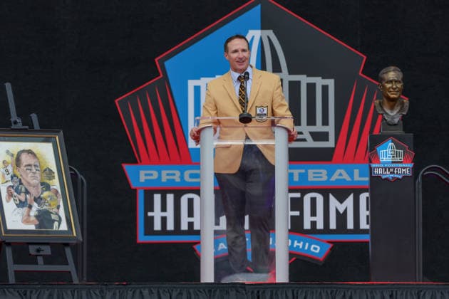 NFL, American Football Herren, USA 2026: NFL Hall Of Fame Enshrinement Ceremony AUG 08 August 8, 2026: Drew Brees gives his Hall of Fame speech during the NFL Hall of Fame Enshrinement Ceremony at the Tom Benson Hall of Fame Stadium in Canton, OH. Jonathan Mailhes CSM (Credit Image: Â Jonathan Mailhes Cal Media) Canton Oh USA EDITORIAL USE ONLY Copyright: xx ZUMA-20260808_zma_c04_244.jpg JonathanxMailhesx csmphotothree509704