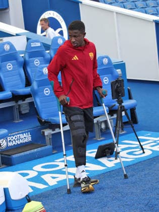 IPA87333228 - August 8, 2026: Brighton vs. AS Roma (Friendly). Sports; Soccer; & xD;In the photo: Bah on crutches& xD; (Photo by Gino Mancini)  Copyright: xGinoxMancini IPAxSportx xx 87333228