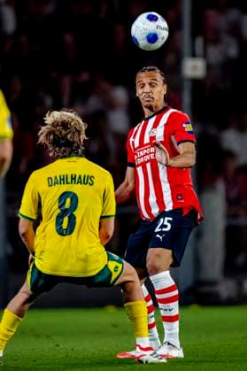 EINDHOVEN - Fortuna Sittard defender Jasper Dahlhaus, PSV Eindhoven defender Kiliann Sildillia during the Vriendenloterij Eredivisie match between PSV and Fortuna Sittard at Philips Stadion on August 8, 2026 in Eindhoven, Netherlands. (Photo by DeFodi Images) - *** EINDHOVEN: Fortuna Sittard defender Jasper Dahlhaus and PSV Eindhoven defender Kiliann Sildillia during the Vriendenloterij Eredivisie match between PSV and Fortuna Sittard at Philips Stadion on August 8, 2026, in Eindhoven, Netherlands. Photo by DeFodi Images