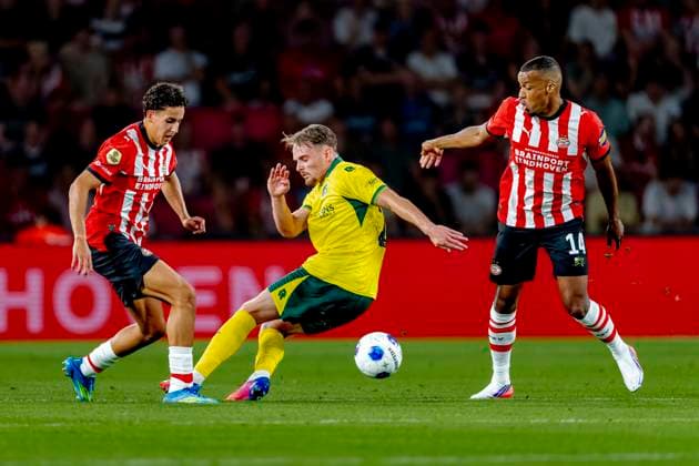 EINDHOVEN - PSV Eindhoven forward Amir Bouhamdi, Fortuna Sittard defender Siebe Roland Wylin, p14 during the Vriendenloterij Eredivisie match between PSV and Fortuna Sittard at Philips Stadion on August 8, 2026 in Eindhoven, Netherlands. (Photo by DeFodi Images) - *** EINDHOVEN PSV Eindhoven forward Amir Bouhamdi and Fortuna Sittard defender Siebe Roland Wylin, p14, during the Vriendenloterij Eredivisie match between PSV and Fortuna Sittard at Philips Stadion on August 8, 2026, in Eindhoven, Netherlands. Photo by DeFodi Images