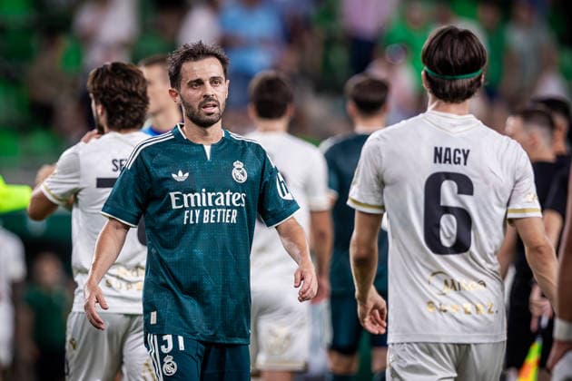 Fußball, Testspiel, Ferencvaros Budapest -Real Madrid FERENCVAROS - REAL MADRID Bernardo Silva of Real and Adam Nagy of Ferencvaros during the FIFA friendly football match between Ferencvaros and Ream Madrid CF at the Ferencvaros stadium (Groupama arena). Budapest, Hungary, August 08, 2026. Photo by Branislav Racko Copyright: xx 080A0909
