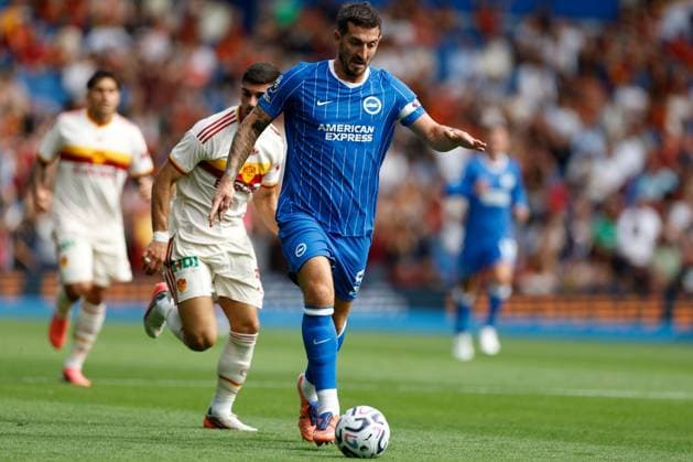 Lewis Dunk of Brighton and Hove Albion Brighton and Hove Albion v Roma, Pre Season Friendly, Football, American Express Community Stadium, Brighton, UK - 08 Aug 2026Brighton American Express Community Stadi United Kingdom EDITORIAL USE ONLY No use with unauthorised audio, video, data, fixture lists, club league logos or live services. Online in-match use limited to 120 images, no video emulation. No use in betting, games or single club league player publications.  Copyright: xMattxImpey Shutterstockx 17050873db