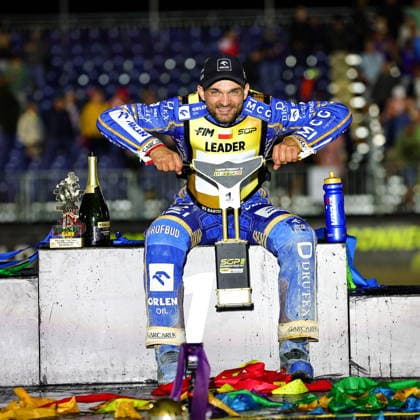 08.08.2026 RYGA (LOTWA) - BIKERNIEKI SPEEDWAY STADIUM, ZUZEL (SPEEDWAY), INDYWIDUALNE MISTRZOSTWA SWIATA (FIM SPEEDWAY World Championship, WM, Weltmeisterschaft GRAND PRIX 2026) - DEWALT FIM SPEEDWAY GRAND PRIX OF LATVIA - RIGA; RUNDA 8 NZ BARTOSZ ZMARZLIK - RADOSC WYGRANA FOTO PAWEL WILCZYNSKI CYFRASPORT NEWSPIX.PL --- newspix.pl 