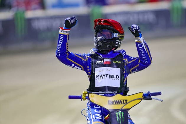 08.08.2026 RYGA (LOTWA) - BIKERNIEKI SPEEDWAY STADIUM, ZUZEL (SPEEDWAY), INDYWIDUALNE MISTRZOSTWA SWIATA (FIM SPEEDWAY World Championship, WM, Weltmeisterschaft GRAND PRIX 2026) - DEWALT FIM SPEEDWAY GRAND PRIX OF LATVIA - RIGA; RUNDA 8 NZ BARTOSZ ZMARZLIK - RADOSC WYGRANA FOTO PAWEL WILCZYNSKI CYFRASPORT NEWSPIX.PL --- newspix.pl 