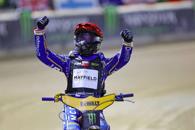 08.08.2026 RYGA (LOTWA) - BIKERNIEKI SPEEDWAY STADIUM, ZUZEL (SPEEDWAY), INDYWIDUALNE MISTRZOSTWA SWIATA (FIM SPEEDWAY World Championship, WM, Weltmeisterschaft GRAND PRIX 2026) - DEWALT FIM SPEEDWAY GRAND PRIX OF LATVIA - RIGA; RUNDA 8 NZ BARTOSZ ZMARZLIK - RADOSC WYGRANA FOTO PAWEL WILCZYNSKI CYFRASPORT NEWSPIX.PL --- newspix.pl 