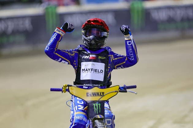 08.08.2026 RYGA (LOTWA) - BIKERNIEKI SPEEDWAY STADIUM, ZUZEL (SPEEDWAY), INDYWIDUALNE MISTRZOSTWA SWIATA (FIM SPEEDWAY World Championship, WM, Weltmeisterschaft GRAND PRIX 2026) - DEWALT FIM SPEEDWAY GRAND PRIX OF LATVIA - RIGA; RUNDA 8 NZ BARTOSZ ZMARZLIK - RADOSC WYGRANA FOTO PAWEL WILCZYNSKI CYFRASPORT NEWSPIX.PL --- newspix.pl 