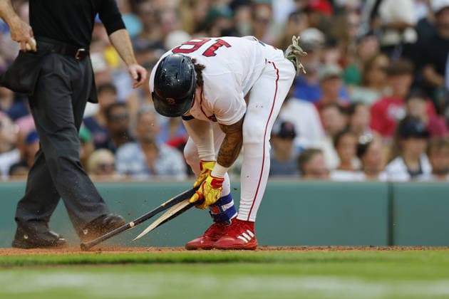 Boston Red Sox s Jarren Duran breaks his bat in frustration after striking out during the eighth inning against the Athletics at Fenway Park in Boston, Massachusetts on Saturday, August 8, 2026.  BOP2026080818 CJxGUNTHER