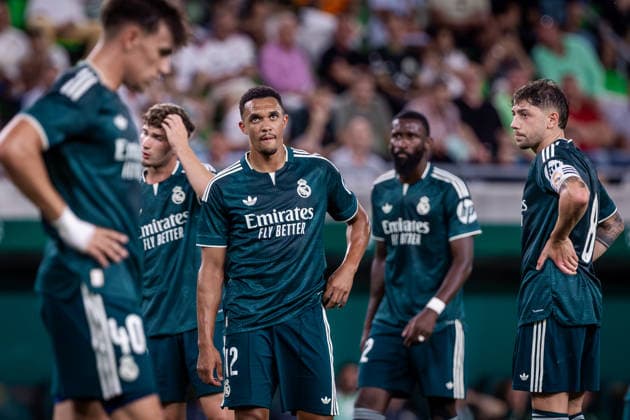 Fußball, Testspiel, Ferencvaros Budapest -Real Madrid FERENCVAROS - REAL MADRID Trent Alexander Arnold, Antonio Rudiger, Federico Valverde , Carlos Espi Escrihuela of Real during the FIFA friendly football match between Ferencvaros and Ream Madrid CF at the Ferencvaros stadium (Groupama arena). Budapest, Hungary, August 08, 2026. Photo by Branislav Racko Copyright: xx 080A0228