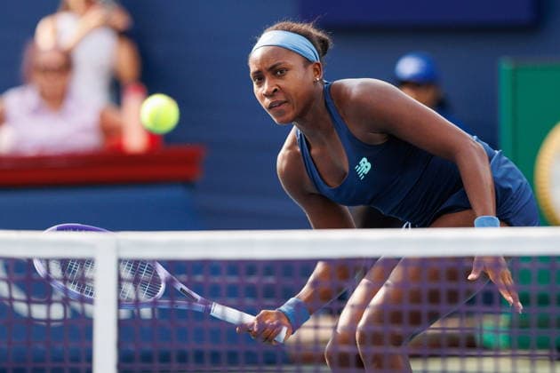 August 8, 2026, Toronto, On, Canada: Coco Gauff of the United States returns the ball in her doubles match with teammate Caty McNally of the United States against Katerina Siniakova of Czechia and Shuai Zhang of China during National Bank Open tennis action in Toronto, on Saturday, Aug. 8, 2026. Canada News - August 8, 2026  - ZUMAc35_ 20260808_zaf_c35_092 Copyright: xKeitoxNewmanx