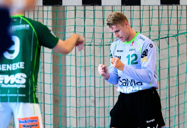 Altensteig: SCup - 26 27 - Frisch Auf Goeppingen - HBW Balingen Torhueter Kristian Saeveras (Goeppingen) Altensteig Eichwaldhalle Baden-Württemberg Deutschland *** Altensteig SCup 26 27 Frisch Auf Göppingen HBW Balingen Goalkeeper Kristian Saeveras Göppingen Altensteig Eichwaldhalle Baden-Württemberg Germany