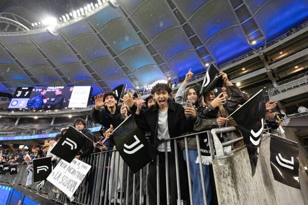 SOCCER JUVENTUS INTER, Juventus fans post game during the soccer exhibition match between Juventus and Inter Milan at Optus Stadium in Perth, Saturday, August, 8, 2026. ( NO ARCHIVING PERTH WESTERN AUSTRALIA AUSTRALIA  Copyright: xINGOxBURKHARDTx 20260809198115536990