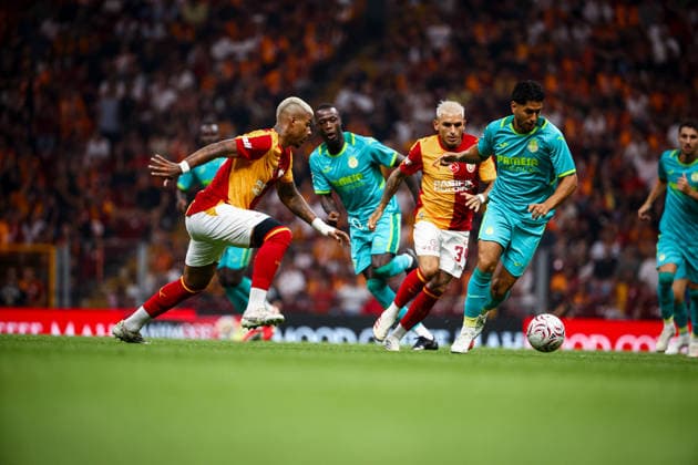 Galatasaray vs Villarreal CF friendly match Alberto Moleiro of Villarreal CF vies for the ball. Galatasaray and Villarreal CF faced each other during friendly match. The match took place Ali Sami Yen Rams Park Stadium on August 8th, 2026. Istanbul Istanbul Turkey Copyright: xBurakxBasturkx